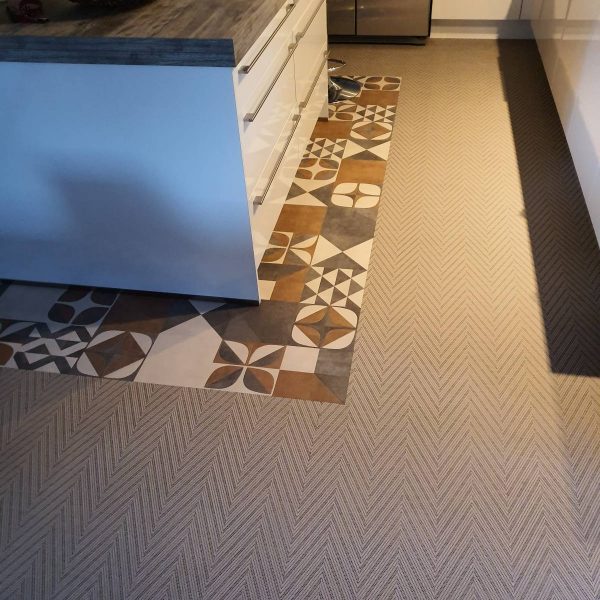 Pose de Bolon, dalles LVT AMTICO Signature et tapis de propreté extérieur EMCO Sélestat 3