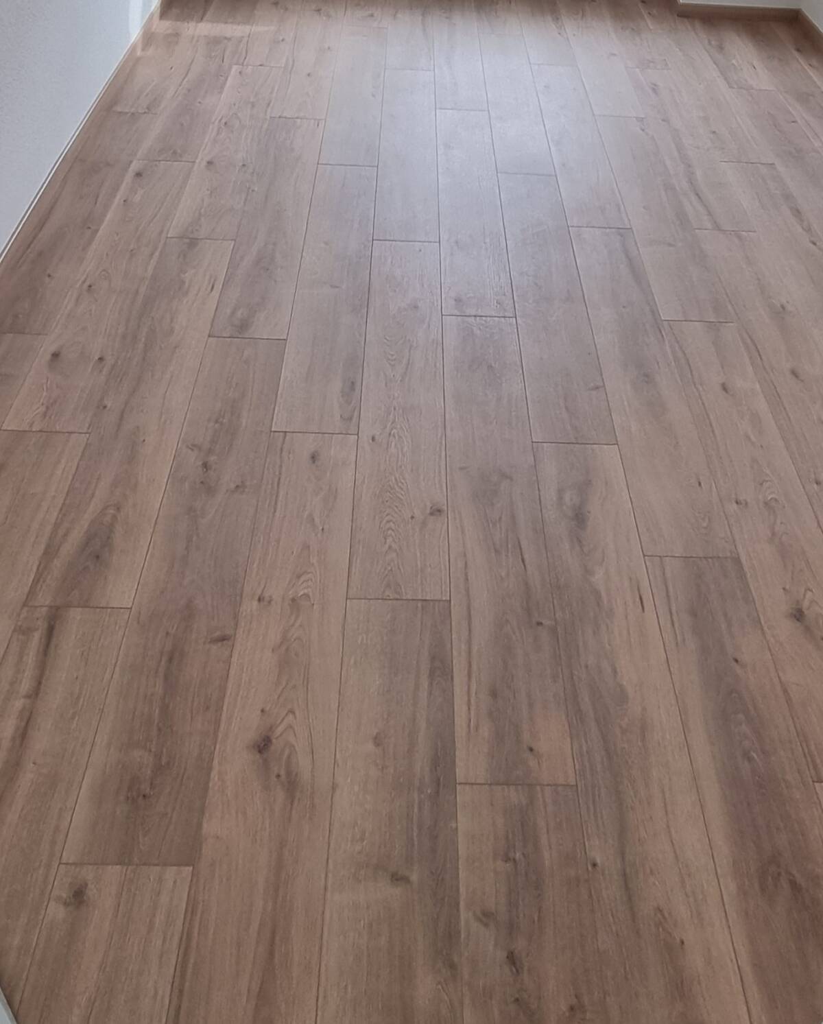 Le parquet stratifié Guebwiller 0